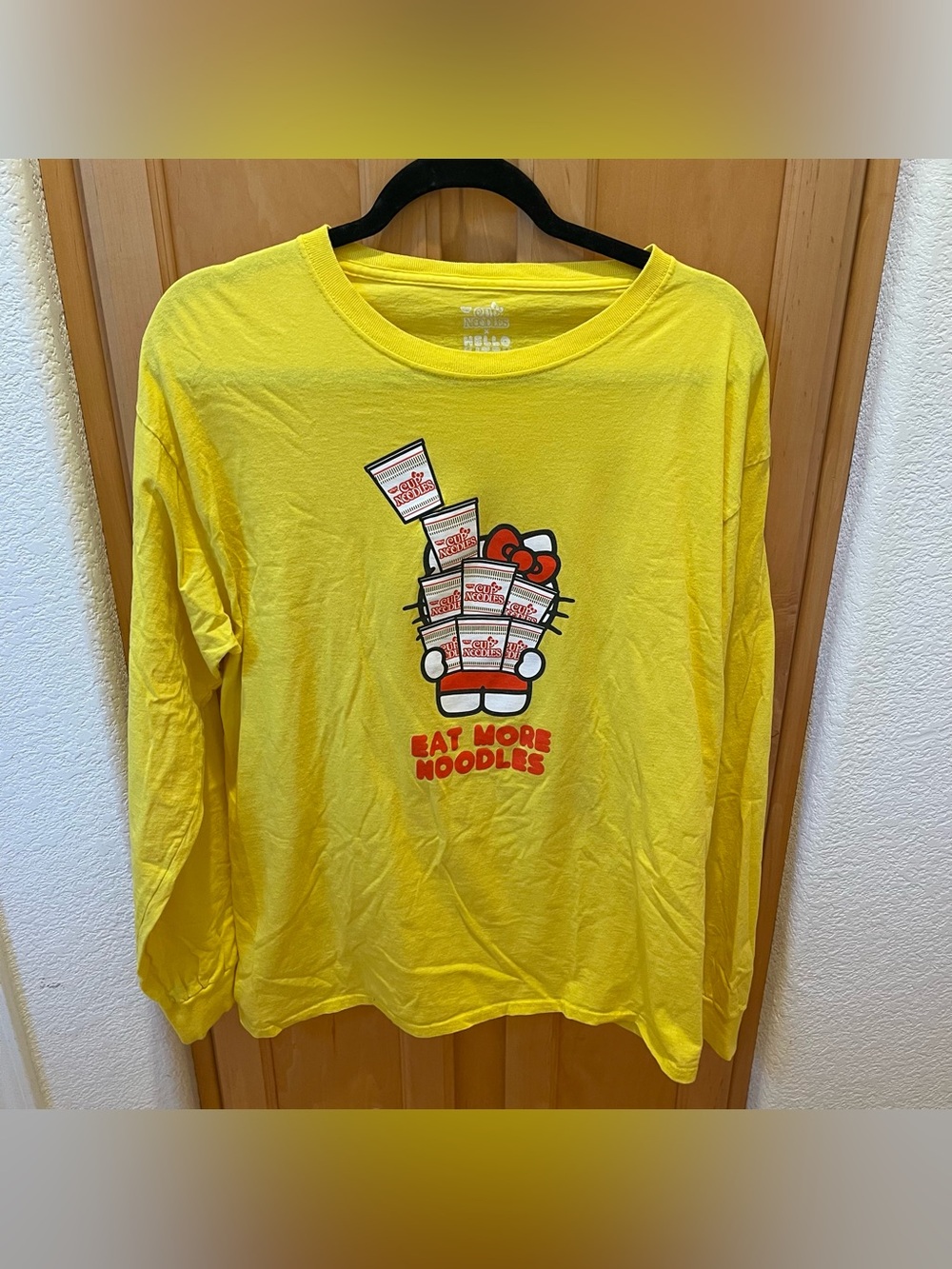 Hello Kitty x Cup Noodles “Eat More Noodles” Yellow Long Sleeve Tee Size Large